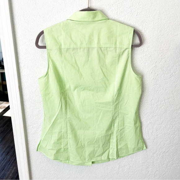 Foxcroft Top Women's 10 Taylor Sleeveless Button Down Tank Preppy NWT $79 - Picture 2 of 7